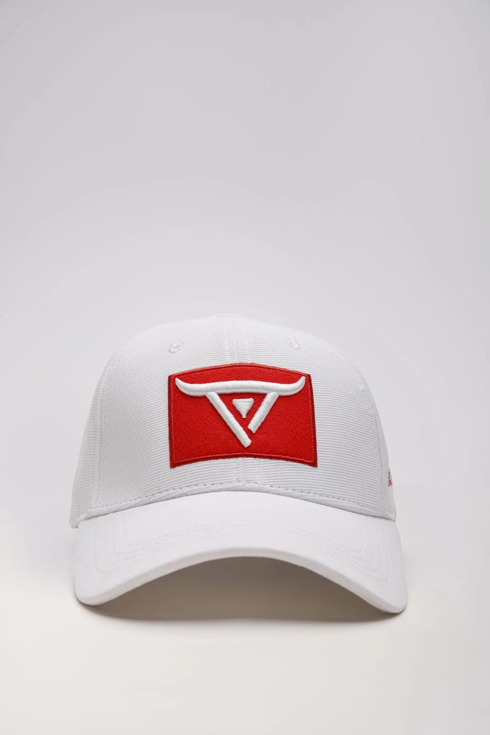 Unisex White& Red solid baseball cap, has a visor by One Player